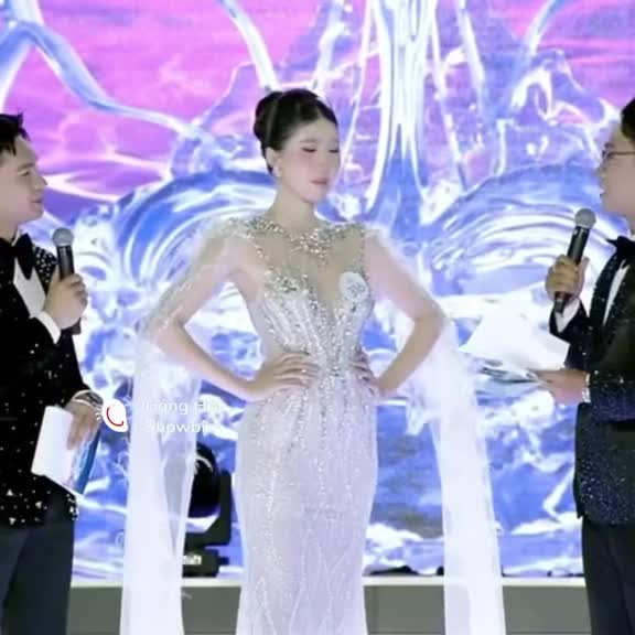 video-man-thi-ung-xu-tai-cuoc-thi-hoa-hau-dang-gay-nhieu-tranh-cai-1751774831.mp4