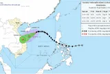 Bão số 12 áp sát miền Trung, gây mưa lớn, báo động lũ cấp 3