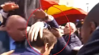 Video Tổng thống Pháp Macron bị người dân quá khích ném cà chua