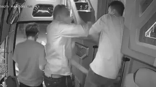 Vụ cô gái đòi đi vệ sinh trên cao tốc, tài xế rút đơn bãi nại lý do khiến tất cả bất ngờ