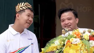 Câu hỏi hóc búa của thầy giáo khiến nhà vô địch Lê Xuân Mạnh phải chịu thua