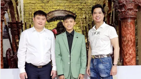 Bầu Thụy và danh ca Ngọc Sơn chính thức nâng đỡ Hồ Văn Cường, hết lòng dạy hát cho con nuôi Phi Nhung