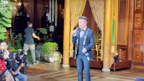 Đàm Vĩnh Hưng bất ngờ nhắc đến 'fan chính nghĩa' và phản ứng của khán giả