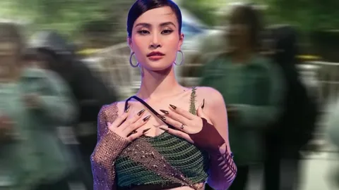 Rộ clip Đông Nhi bỏ tiền thuê fan: Ai không hô tên đúng sẽ bị đuổi về, tiền cũng đừng hòng mà lấy?
