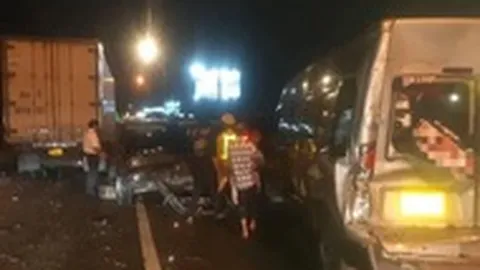 9 ô tô tông liên hoàn trên cao tốc Long Thành - Dầu Giây, nhiều người bị thương