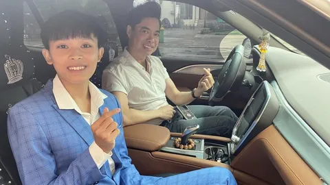 Ban tổ chức đêm nhạc không gọi Hồ Văn Cường là ca sĩ, bất ngờ với danh xưng đặc biệt
