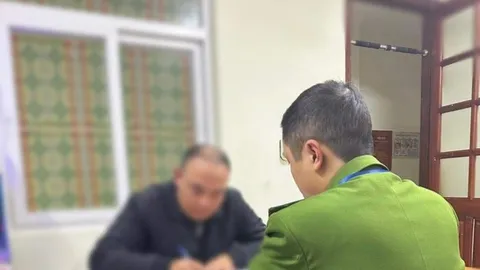 Người đàn ông dựng bãi trông xe trái phép ở hồ Hoàn Kiếm bị xử phạt