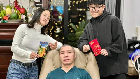 NSND Công Lý nghẹn ngào khi các con đến thăm, nam nghệ sĩ bật khóc khi các con tiết lộ điều này