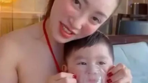 Quý tử nhà Chi Bảo gặp vấn đề sức khỏe phải nhập viện ngay ngày Tết