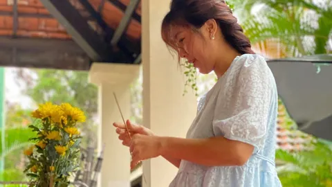 Lê Phương để lộ vòng 2 to bất thường, lý do khiến dân tình ngỡ ngàng
