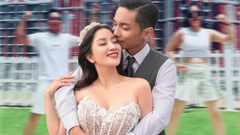 Khánh Thi lộ bụng nhảy nhót cùng Phan Hiển giữa nghi vấn mang thai?