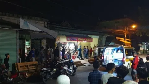 Đi làm về gọi nhiều nhưng chồng không mở cửa, cô gái phá cửa vào phát hiện cảnh tượng gây sốc nặng