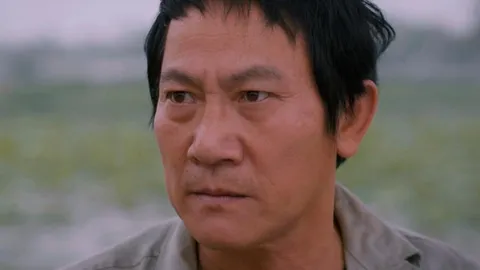 Cuộc Đời Vẫn Đẹp Sao tập 31: Lưu (NSƯT Hoàng Hải) bán máu, bán thận để cứu con trai