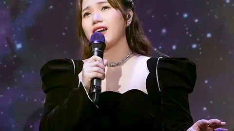 Sang nước ngoài chạy show, khán giả bất ngờ hét lớn trong màn trình diễn của Thùy Chi: 'Đừng đi'?
