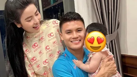 Quang Hải và bạn gái chăm chỉ phát cẩu lương, dân tình réo hỏi ngày 'chốt đơn'