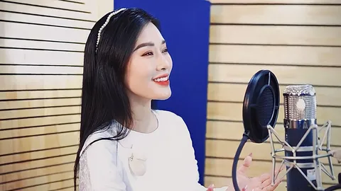 NSƯT Hương Giang ra mắt Album Âm nhạc “Cánh Cò Mẹ”