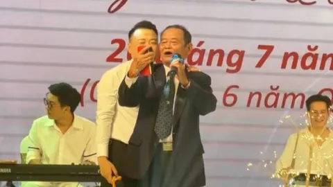 Bố Shark Bình dành tặng món quà đặc biệt cho con dâu Phương Oanh trong lễ ăn hỏi