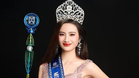 Hoa hậu Ý Nhi được một nam ca sĩ bênh vực: 'Đừng bắt em ấy già hơn 10, 20 tuổi'