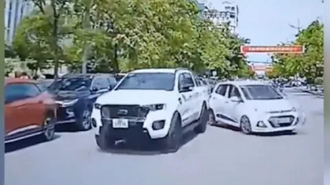 Clip: Pha lùi xe drift phiên bản Jason Statham Việt Nam