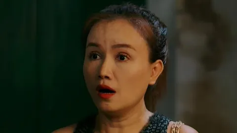 Làng Trong Phố tập 11: Đòi thưởng nóng cho Hiếu, Lệ bị Hoài cho ăn 'trái đắng'