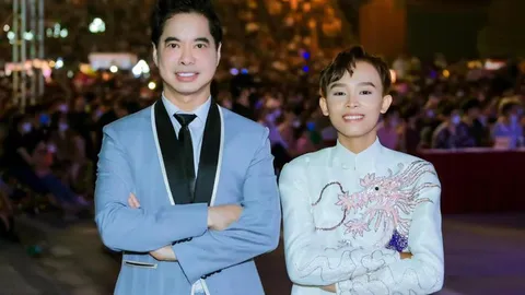 Hồ Văn Cường chạy show cùng Ngọc Sơn, người hâm mộ rần rần chúc mừng