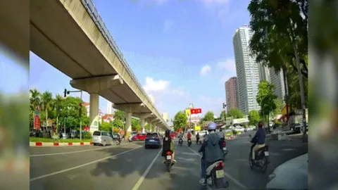 Clip: Ô tô len lỏi lấn làn và cái kết "đứng hình"