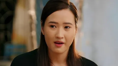 Làng Trong Phố tập 18: Mến vừa lên phố đã ngồi nhậu cùng 'tiểu tam' Nhung