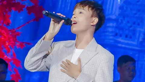 Khán giả nhận xét về Hồ Văn Cường: 'Ít nói chuyện, giữ khoảng cách với fan'