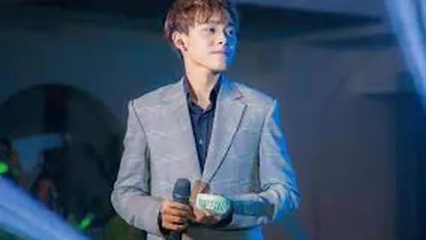 Fan Hồ Văn Cường dành tặng nam ca sĩ món quà đặc biệt trước thềm show diễn mới
