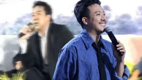 Trấn Thành khoe giọng hò tại họp báo, dân mạng phản ứng ra sao?