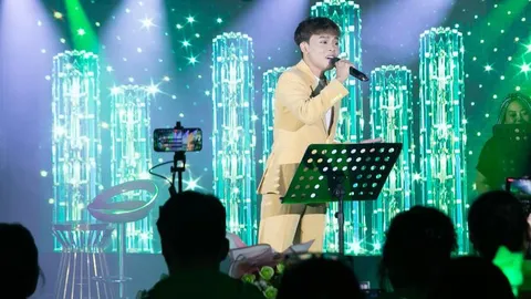 Hồ Văn Cường ngẫu hứng hát 'Sao trời làm gió' tặng khán giả: Có gây thất vọng?