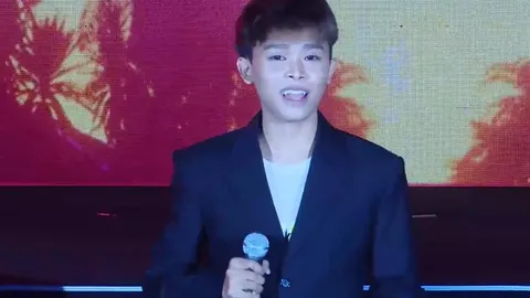 Ngoại hình Hồ Văn Cường thay đổi khi chạy show, người hâm mộ: 'Đã lớn thật rồi'