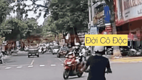 Không thể chờ đèn đỏ dù chỉ còn 3 giây cuối, cô gái liền lãnh hậu quả