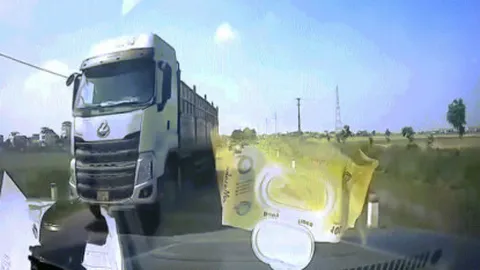 Clip: "Khóc dở, mếu dở" với cách di chuyển của xe cải tiến