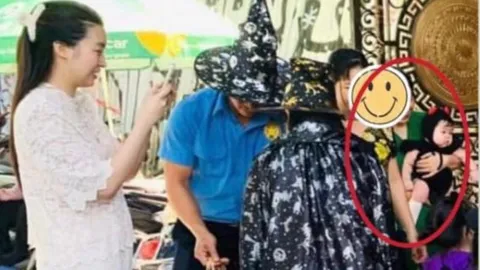 Đỗ Mỹ Linh đưa ái nữ đón mùa Halloween đầu tiên, ví như bản sao của chồng chủ tịch