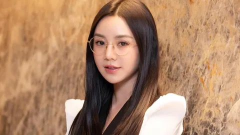 Nhan sắc mẹ ruột Quỳnh Kool gây sốt, bảo sao cô con gái là hot girl vạn người mê