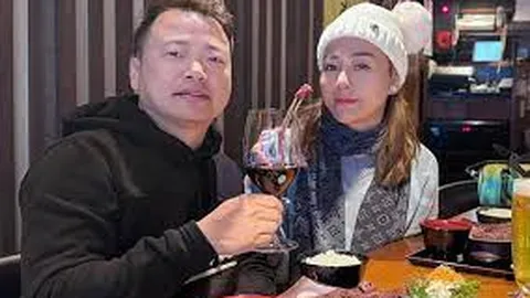 Phương Oanh lần đầu lộ diện cùng Shark Bình khi mang song thai, 1 chi tiết chuẩn 'vợ chồng son'!
