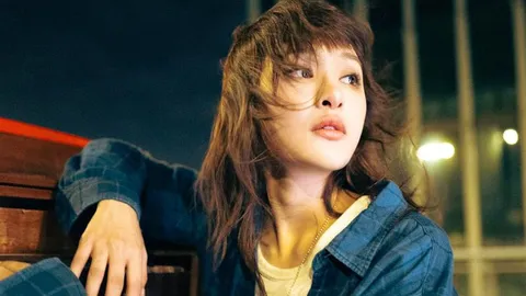 Vừa bị 'ném đá' trên livestream, Hiền Hồ tiếp tục có hành động thách thức