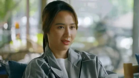 Chúng Ta Của 8 Năm Sau tập 22: Ông Quảng và Như Ý đồng loạt xin lỗi Dương, phản ứng của cô nàng gây sốc