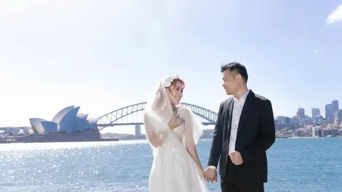 Làm hỏng quà cưới có giá trị tiền đô, MC Vân Hugo 'cầu cứu' cư dân mạng