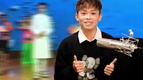 Nam ca sĩ nhí 'dậy thì thành công', hát Bolero ra sao mà được so sánh với Hồ Văn Cường?