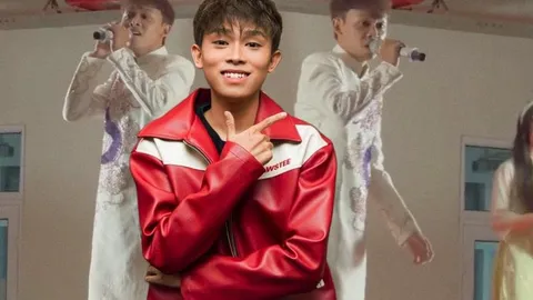 Hồ Văn Cường hát văn nghệ tại trường học, hàng trăm sinh viên reo hò