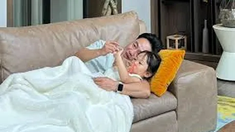 Cường Đô La thảnh thơi đón Tết kiểu 'bố bỉm': Nghe vợ 'chỉ đạo', tích cực chăm các con