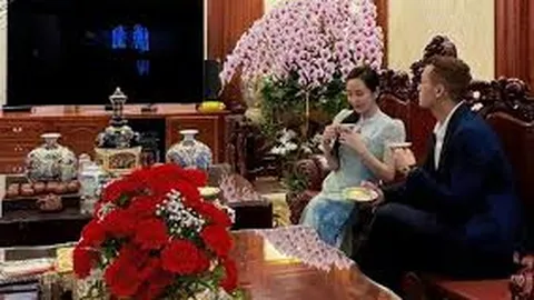 Người tình màn ảnh NSND Công Lý theo chồng về quê ăn Tết, hé lộ cơ ngơi 'không phải dạng vừa đâu'