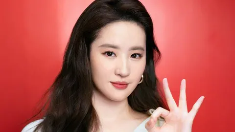 Chân dung người yêu ngoại quốc giàu khủng của Lưu Diệc Phi