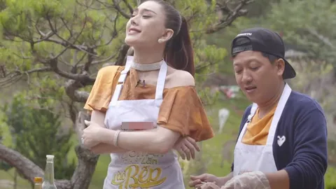 Trường Giang bị chê kém duyên khi lấy việc Lâm Khánh Chi từng là đàn ông để đùa giỡn