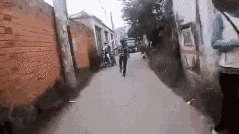 Clip: Gay cấn cảnh tên trộm gây tai nạn, bỏ chạy thục mạng khi bị truy đuổi