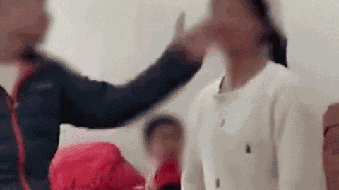 Clip: Chồng tát vợ 23 phát tới mức nôn ra máu ngay trước mặt con, nguyên nhân phía sau gây tranh cãi