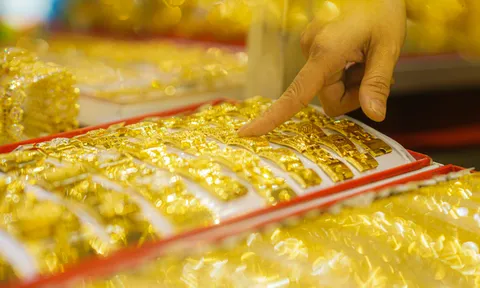 Tin tài chính hôm nay 27/12: Vàng lập đỉnh mới, USD biến động nhẹ