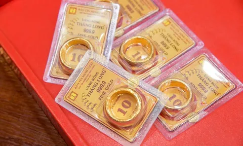 Giá vàng hôm nay (5/1): Vàng nhẫn leo thang chưa từng có, người mua kẻ bán đều 'nín thở'